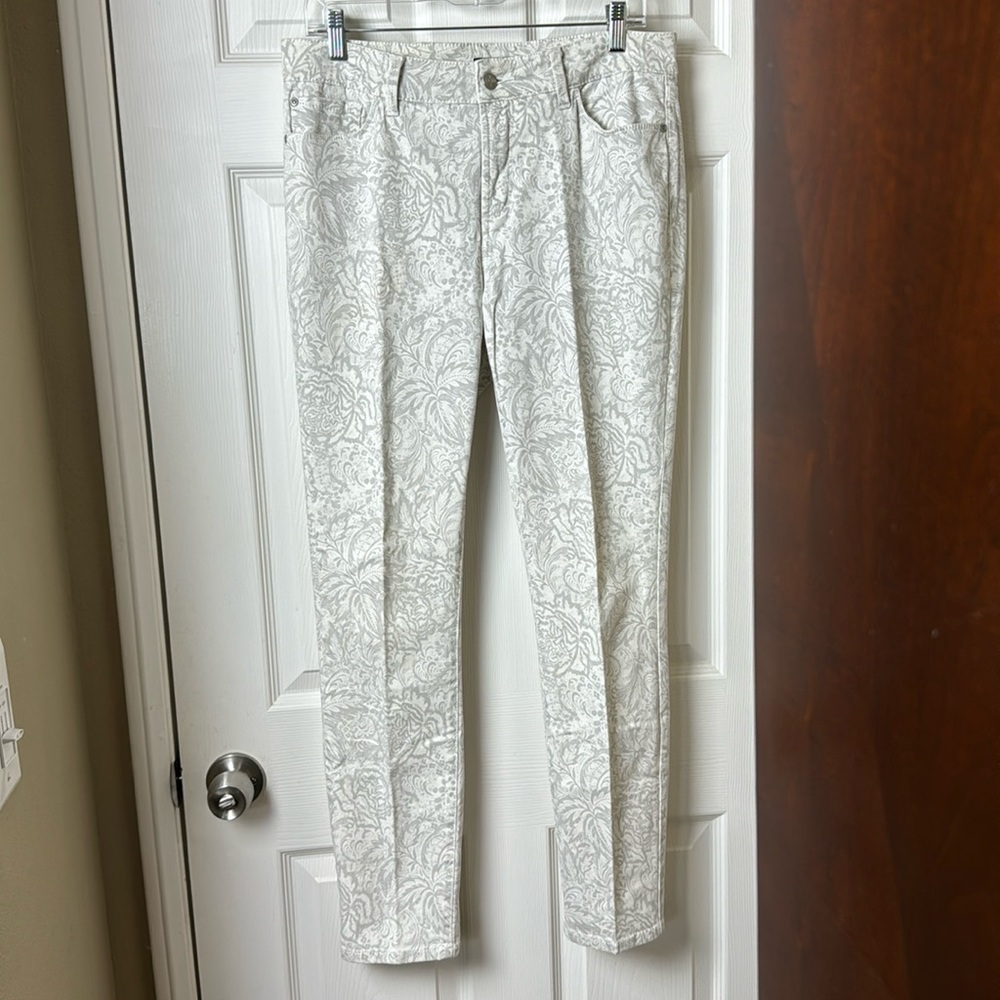NYDJ Gray & White Floral Print Pants - Size 10